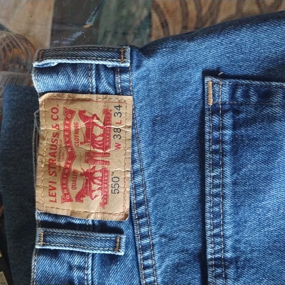 Men Levi's 550 relaxed fit jeans